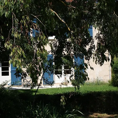 Le De Chateau De Grenier