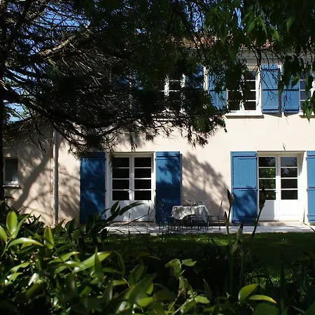 Le De Chateau De Grenier *