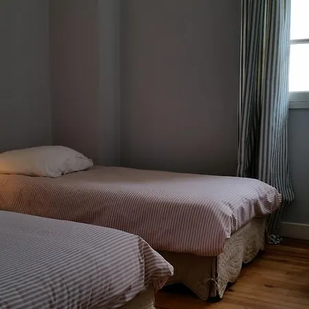 Le De Chateau De Grenier Holiday home
